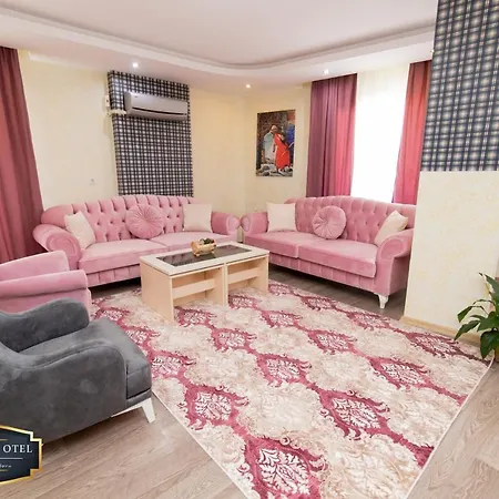 Aria Ev-otel *