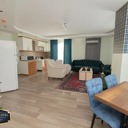 Aria Ev-otel جفتليك