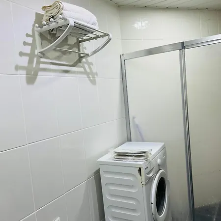 Aria Ev-otel *